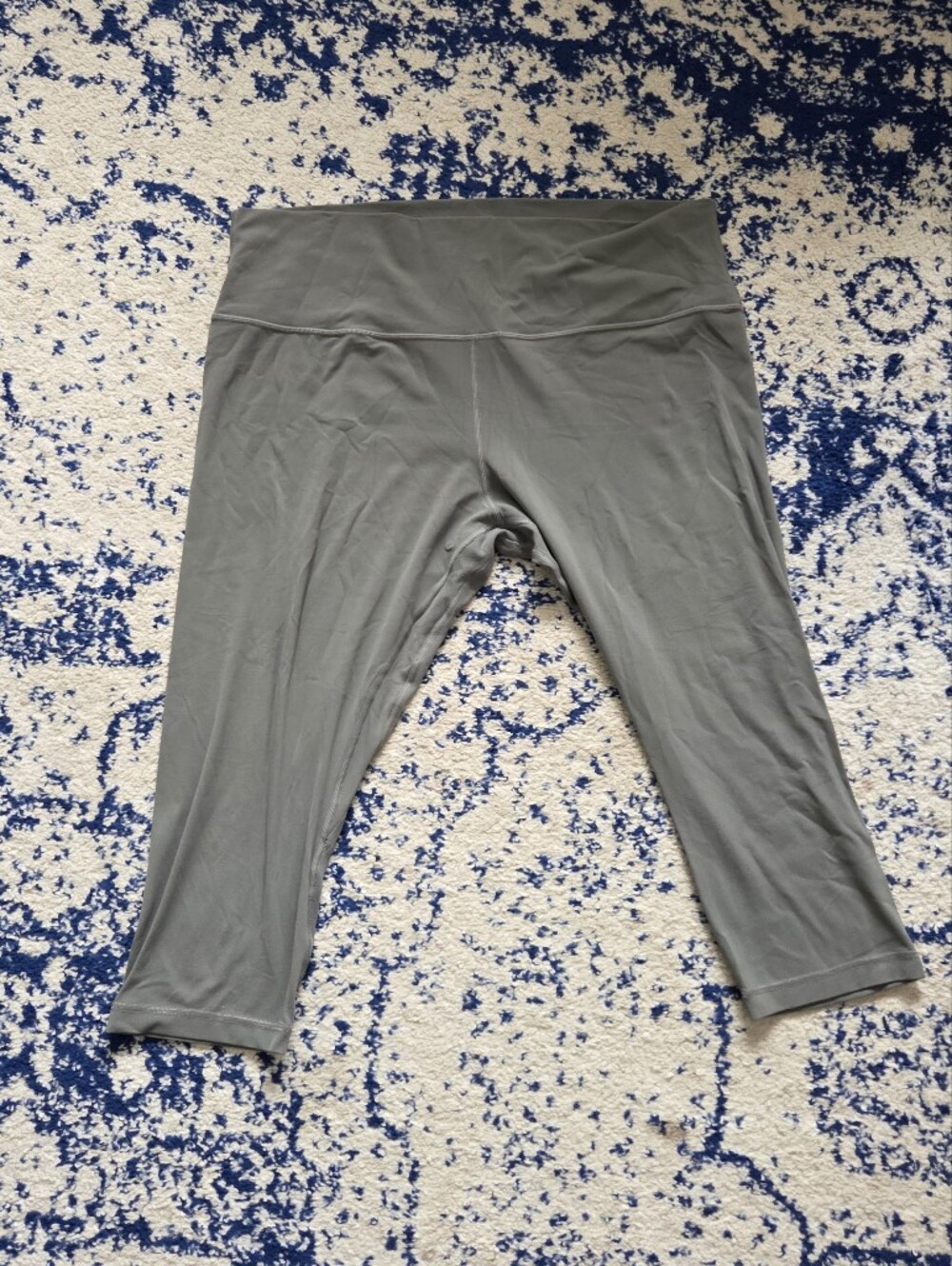 lululemon athletica sage green cropped high-rise leggings